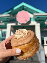 Load image into Gallery viewer, Cinnamon Cream Cheese